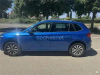Usado Skoda Kamiq Ambition 110 CV (80 kW) 2022 Azul SUV