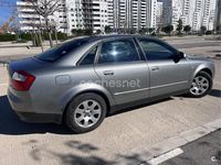 Usado Audi A4 130 CV (95 kW) 2002 Gris / plata Berlina