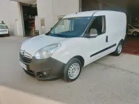 Usado Opel Combo 95 CV (69 kW) 2018 Blanco Monovolumen
