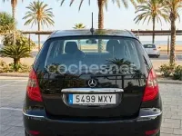 Usado Mercedes A180 Avantgarde 109 CV (80 kW) 2010 Negro Monovolumen