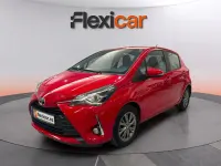 Usado Toyota Yaris Active 69 CV (50 kW) 2019 Rojo Berlina