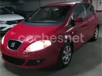 Usado Seat Altea Stylance 140 CV (102 kW) 2004 Rojo Monovolumen