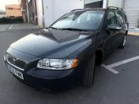 Usado Volvo V70 Kinetic 163 CV (119 kW) 2007 Azul Familiar
