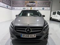 Usado Mercedes B200 136 CV (100 kW) 2018 Gris / plata Monovolumen