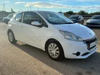 Usado Peugeot 208 Active 95 CV (69 kW) 2012 Blanco Utilitario