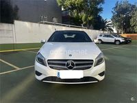 Usado Mercedes A180 Urban 109 CV (80 kW) 2015 Blanco Berlina