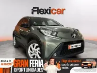 Käytetty Toyota Aygo Play 72 HP (52 kW) 2022 Harmaa