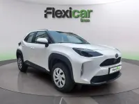 Usado Toyota Yaris Active 130 CV (95 kW) 2026 Blanco Utilitario