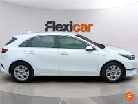 Usado Kia Ceed 136 CV (100 kW) 2023 Blanco Utilitario