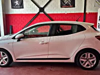 Usado Renault Clio V Intens 100 CV (73 kW) 2022 Blanco Berlina