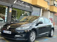 Usado Renault Mégane LIMITED 115 CV (84 kW) 2015 Negro Berlina