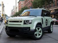 Usado Land Rover Defender SE Dynamic 249 CV (183 kW) 2023 Verde SUV