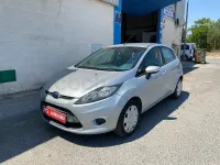 Usado Ford Fiesta Trend 82 CV (60 kW) 2009 Gris / plata Berlina