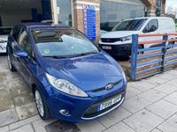 Usado Ford Fiesta Titanium 90 CV (66 kW) 2009 Azul Utilitario