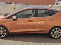 Usado Ford Fiesta Vignale 100 CV (73 kW) 2017 Naranja Utilitario