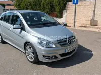Usado Mercedes B180 Sport Edition 109 CV (80 kW) 2010 Gris / plata Monovolumen