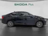 Usado Skoda Octavia Style 150 CV (110 kW) 2022 Negro
