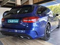 Usado Mercedes C200 150 CV (110 kW) 2019 Azul Familiar