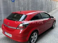 Usado Opel Astra GTC Sport 110 CV (80 kW) 2008 Rojo Berlina