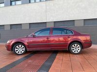 Usado Skoda Superb 105 CV (77 kW) 2006 Granate Berlina