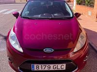 Usado Ford Fiesta Titanium 90 CV (66 kW) 2009 Granate Utilitario