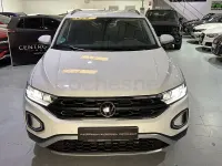 Usado VW T-Roc Life 150 CV (110 kW) 2025 Blanco SUV