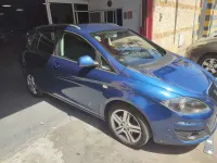 Usado Seat Altea Ecomotive 105 CV (77 kW) 2013 Azul Monovolumen