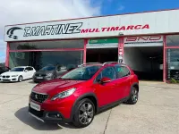 Usado Peugeot 2008 Allure 120 CV (88 kW) 2016 Granate SUV