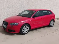 Usado Audi A3 Attraction 140 CV (102 kW) 2005 Rojo Utilitario