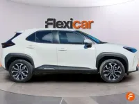 Usado Toyota Yaris Cross Active 116 CV (85 kW) 2022 Blanco SUV