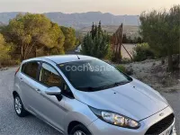 Usado Ford Fiesta Trend 82 CV (60 kW) 2016 Blanco Utilitario