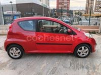 Usado Peugeot 107 Urban Move 68 CV (50 kW) 2008 Rojo Utilitario