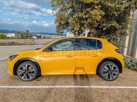 Usado Peugeot 208 GT-line 100 CV (73 kW) 2020 Amarillo Utilitario