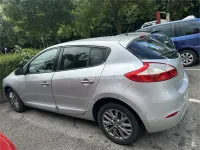 Usado Renault Mégane III GT 95 CV (69 kW) 2014 Gris / plata Berlina