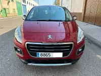 Usado Peugeot 3008 Allure 120 CV (88 kW) 2015 Granate Familiar