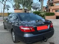 Usado Mercedes E200 Elegance 136 CV (100 kW) 2010 Negro Familiar
