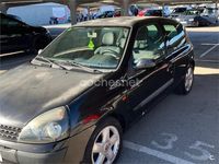 Usado Renault Clio II 98 CV (72 kW) 2001 Negro Berlina
