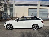 Usado Skoda Octavia Style 116 CV (85 kW) 2017 Blanco Familiar