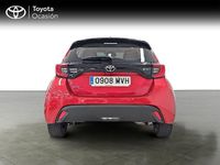Usado Toyota Yaris Active 116 CV (85 kW) 2024 Rojo Utilitario