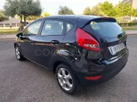 Usado Ford Fiesta Trend 96 CV (70 kW) 2010 Negro Berlina