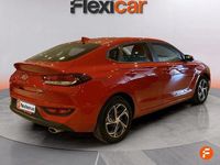 Usado Hyundai i30 136 CV (100 kW) 2021 Rojo Berlina
