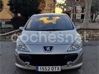 Usado Peugeot 307 110 CV (80 kW) 2005 Gris / plata Berlina