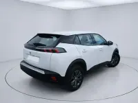 Usado Peugeot 2008 Active 110 CV (80 kW) 2022 Blanco SUV