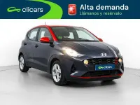 Usado Hyundai i10 67 CV (49 kW) 2022 Gris Utilitario
