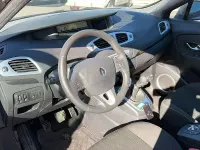 Usado Renault Mégane Authentique 100 CV (73 kW) 2010 Gris / plata Berlina
