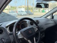 Usado Seat Ibiza ST Reference 90 CV (66 kW) 2012 Gris / plata Familiar