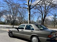 Usado Mercedes 190 109 CV (80 kW) 1992 Gris / plata Berlina