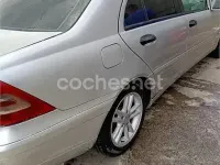 Usado Mercedes C220 Classic 143 CV (105 kW) 2003 Gris / plata Berlina