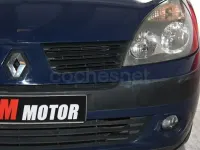Usado Renault Clio II 65 CV (47 kW) 2005 Azul Berlina