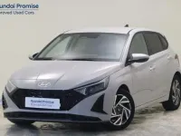 Usado Hyundai i20 100 CV (73 kW) 2025 Gris/plata Utilitario
